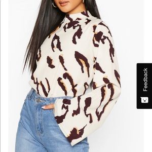 Leopard high neck flare sleeve